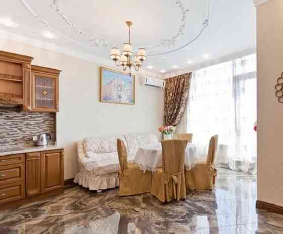 Оренда Квартира 3-кімнатна, 13/14 поверх на Греческая ул., 1а Одеса