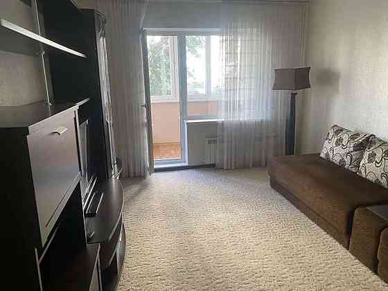 Оренда Квартира 3-кімнатна, 2/13 поверх на ул. Анны Ахматовой, 6 Kiev