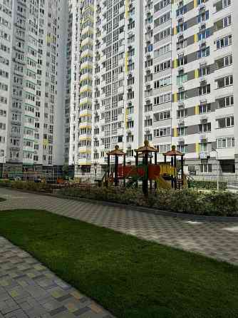 Продаж Квартира 2-кімнатна, 2/17 поверх на шоссе Харьковское, д.190 Киев