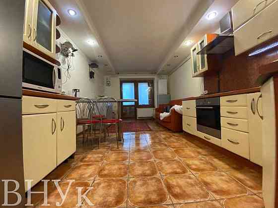 Продаж Квартира 3-кімнатна, 1/5 поверх на вул. Лінкольна Львів