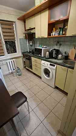 Продаж Квартира 2-кімнатна, 2/5 поверх на Голосіївський вул., д. 122к2 Kiev