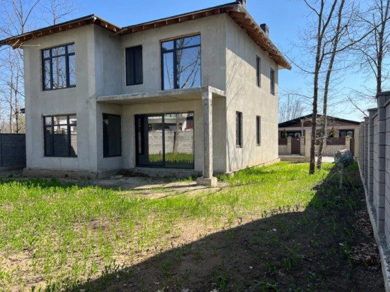 Продам 2-х этажный дом в закрытом комплексе "Тартус" (с.Лески) Ліски (Комінтернівський район)