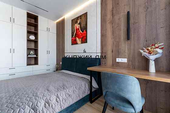 Оренда Квартира 1-кімнатна, 4/11 поверх на Предславинская ул. Киев