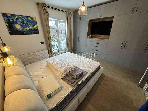 Продаж Будинок 4-кімнатний на вул. Науки Харків