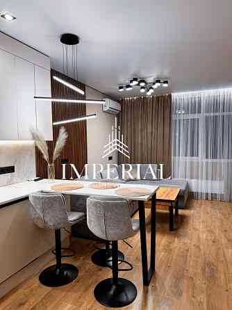 Оренда Квартира 3-кімнатна, 14/16 поверх на вул. Олександра Олеся Киев