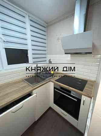 Оренда Квартира 3-кімнатна, 14/25 поверх на Ломоносова ул./Юлії Здановської Киев