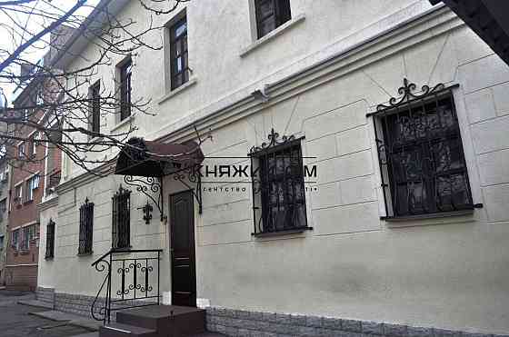 Продаж офісне приміщення на Спасская ул. поверх - 3/3 Киев