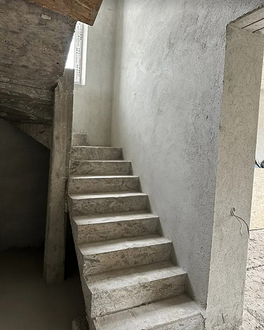 Продаж 2-поверховий  з ділянкою 5 сот 190 кв.м  на Камінна вул. Байківці - фото 16