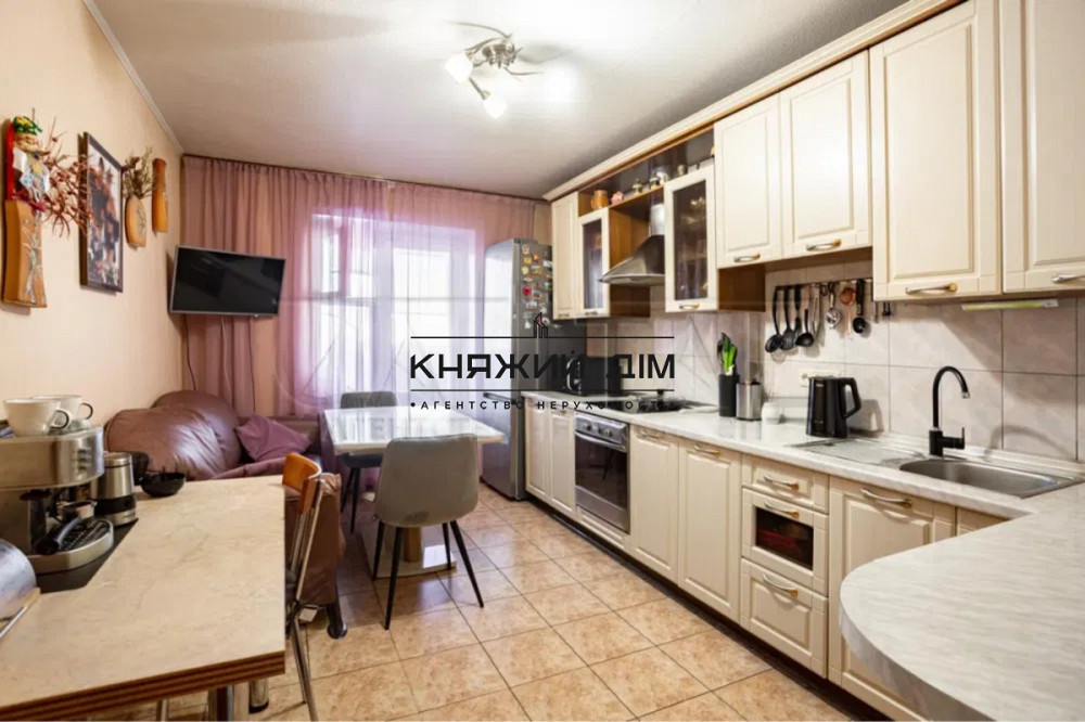 Продаж 3-х кімнатної ,вул.Драгоманова 44 А.м.Позняки . Київ - фото 1