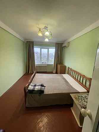 Оренда Квартира 1-кімнатна, 4/5 поверх на Воскресенський проспект, 42 Київ