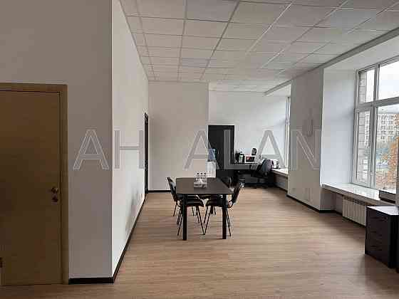 Оренда Будинок 1-кімнатний на Хрещатик вул., 7/11 Київ