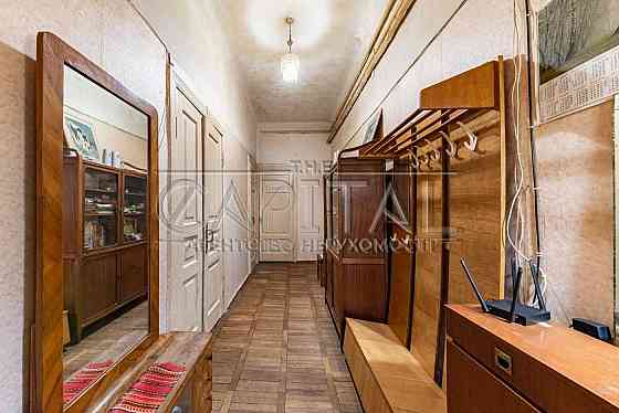 Продаж Квартира 4-кімнатна, 4/5 поверх на Євгена Чикаленка вул., д. 25 Kiev