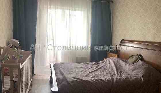 Продаж Будинок 3-кімнатний на Каштанова вул., 8 Київ