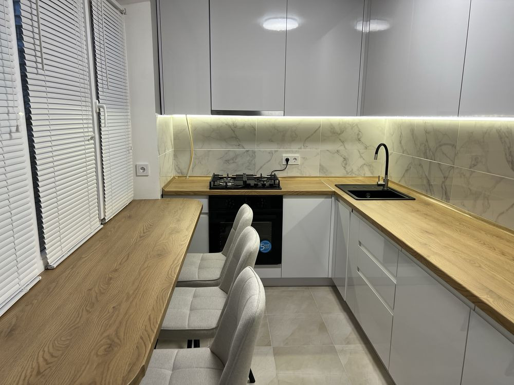 Продаж Квартира 3-кімнатна, 1/5 поверх на Парково-Сирецька вул., д. 10 Київ - фото 1