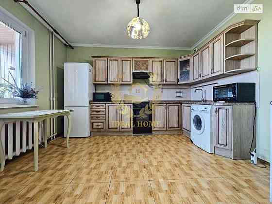 Світла та простора 1-кімнатна квартира з двома балконами в Дарницькому Київ