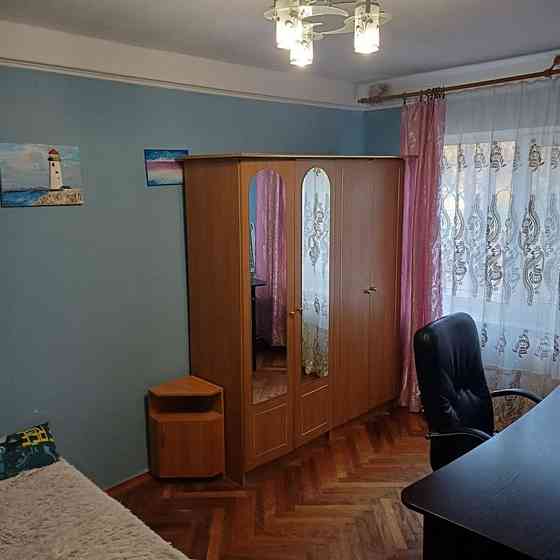 Оренда Квартира 1-кімнатна, 1/5 поверх на Павла Вірського, 5 Київ