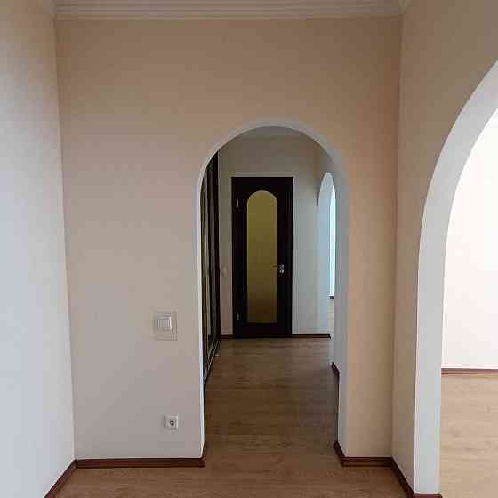 Оренда Квартира 2-кімнатна, 5/9 поверх на вул. Введенська, 29/58 Киев