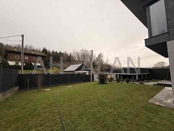 Продаж Будинок 5-кімнатний на Гайова вул., 1 Лісники