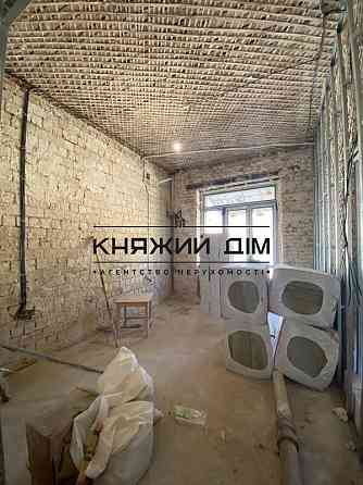 Велика квартира метро Хрещатик Київ