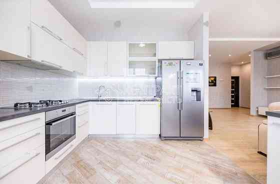 Оренда Квартира 3-кімнатна, 2/6 поверх на вул. Бакуліна Харьков