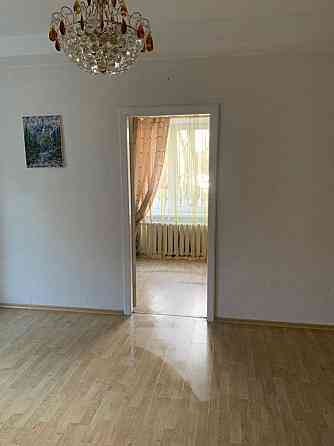 Оренда Квартира 2-кімнатна, 1/5 поверх на Єреванська, 25 Kiev