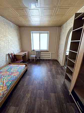 Продаж Квартира 3-кімнатна, 6/10 поверх на Метростроевская ул., 12 Днепр