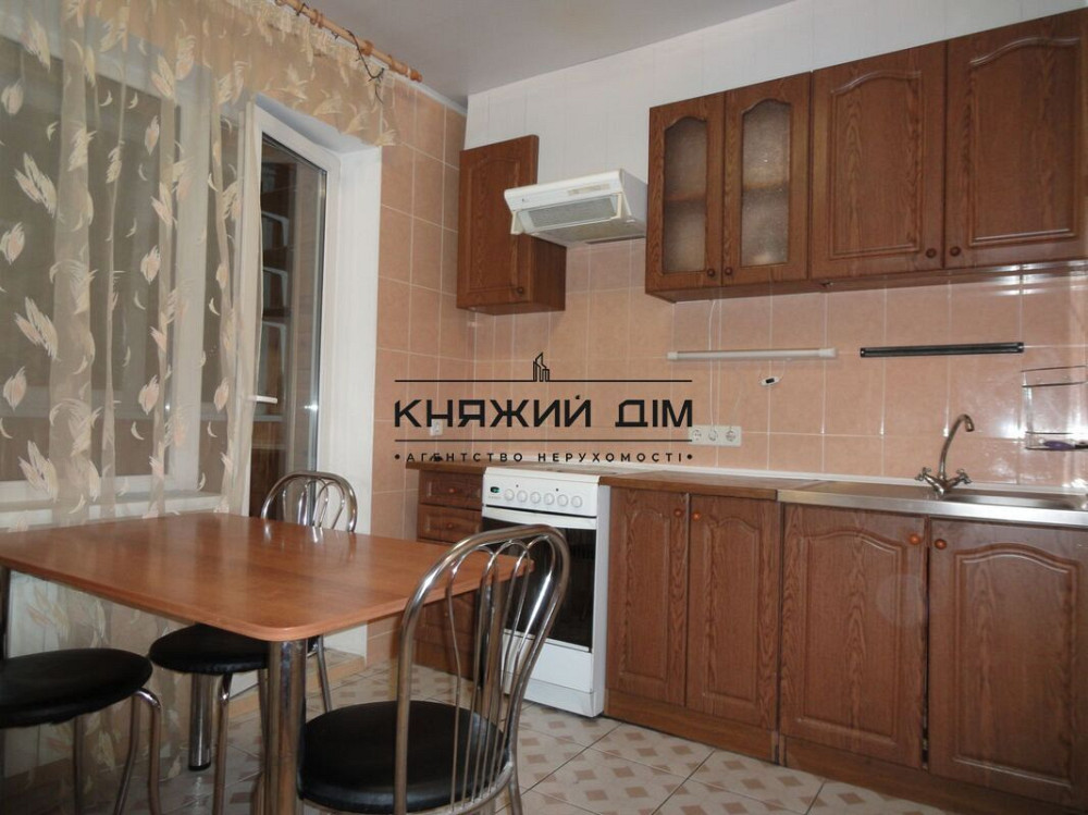 Оренда Квартира 2-кімнатна, 14/16 поверх на Ревуцкого ул. Київ - фото 2