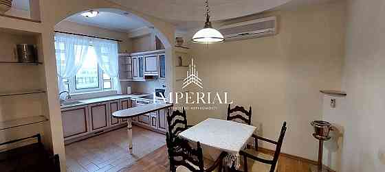 Оренда Квартира 3-кімнатна, 17/19 поверх на вул. Андрія Верхогляда Київ