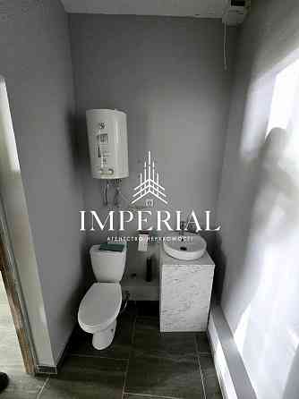 Продаж торгове приміщення на вул. Ахматової Анни приміщень - 1, поверх - 1/1 Київ