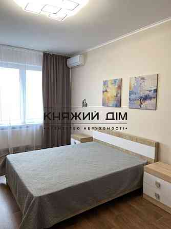 Оренда Квартира 1-кімнатна, 23/25 поверх на Ревуцкого ул. Kiev