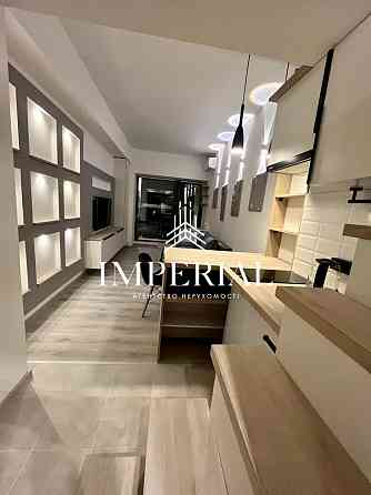 Продаж Квартира 1-кімнатна, 12/12 поверх на вул. Нижній Вал Киев