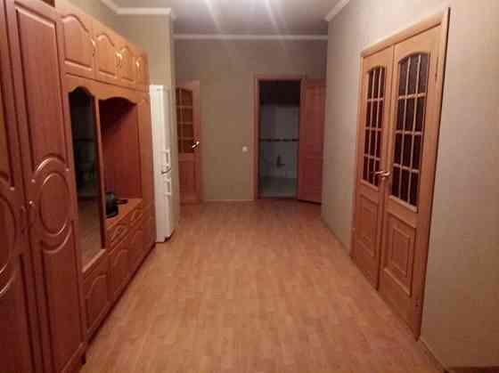 Оренда Квартира 3-кімнатна, 12/30 поверх на ул. Анны Ахматовой, 13д Kiev