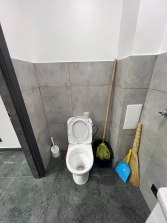 Здається Приміщення в житловому будинку площа 38.4 кв.м Івано-Франківськ Княгинин Івано-Франківськ