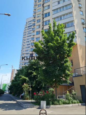 Оренда 3-кім. розд. квартири на Саперно-слобідській. Код об'єкту:11200122 Київ