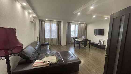 Оренда Квартира 1-кімнатна, 16/16 поверх на ул. Полтавская Киев