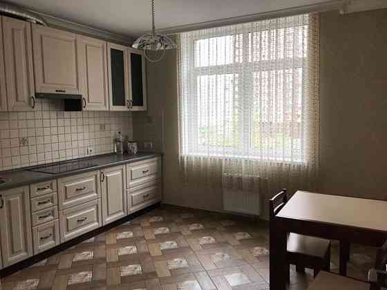 Оренда Квартира 2-кімнатна, 4/24 поверх на ул. Анны Ахматовой Київ