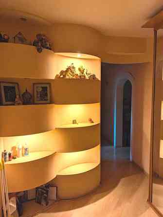 Продаж Квартира 3-кімнатна, 2/9 поверх на Люстдорфская Дорога Одесса