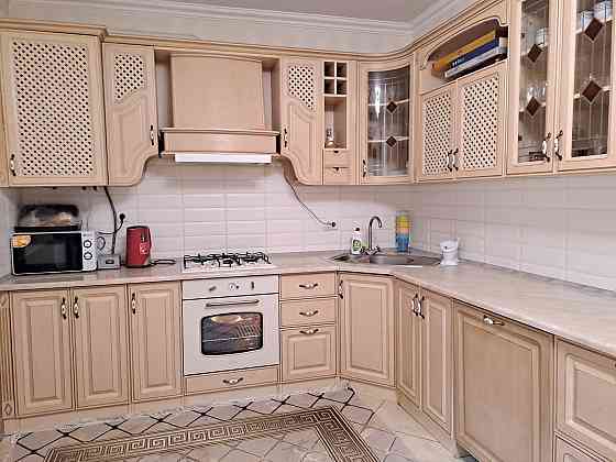 Продаж 3 км.квартири з гаражем у Петриках. 