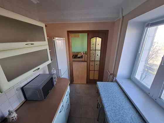 Продаж Квартира 3-кімнатна, 4/9 поверх на Кирилівська вул., д. 117 Київ