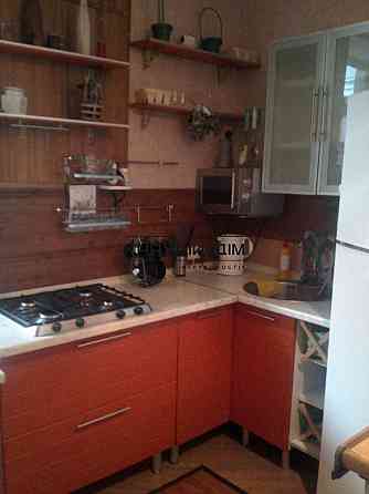 Оренда Квартира 2-кімнатна, 3/3 поверх на Межигорская ул. Київ