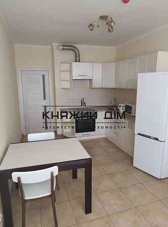 Оренда Квартира 1-кімнатна, 17/26 поверх на Соломенская ул. Київ