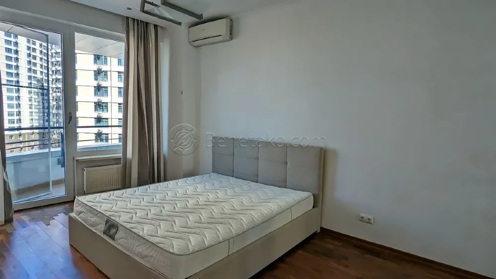 Оренда 2к Квартира 85 кв.м Фонтан, ул. Литературная, 1А Одеса - фото 1