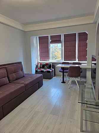 Оренда Квартира 1-кімнатна, 2/9 поверх на Васильківська, 8 Киев