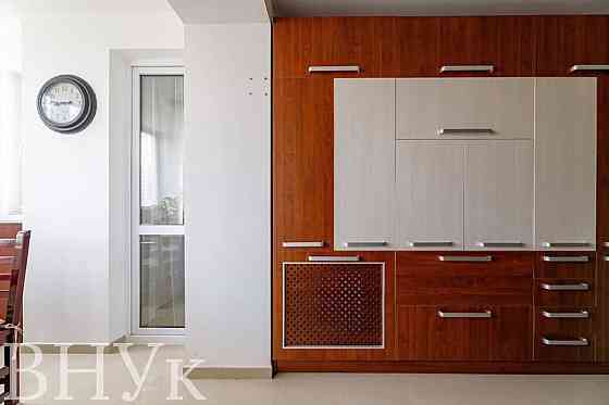 Продаж Квартира 2-кімнатна, 3/5 поверх на Червоної Калини пр. Львів