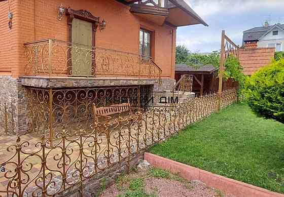 Продаж 3 поверхового будинку з ремонтом і ділянкою. № 2211621 Київ