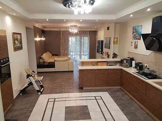 Дом с евроремонтом на 5.6 сотках земли! Фонтан/Куприна. Одеса