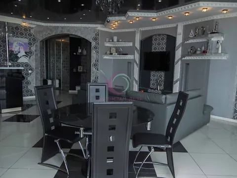 Продаж 3к Квартира 105 кв.м Героїв Майдану вулиця 104 Чернівці - фото 1