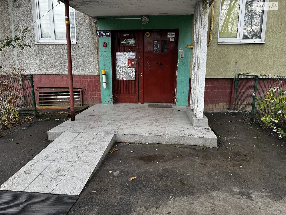 Продаж Квартира 3-кімнатна, 1/5 поверх Львів - фото 2