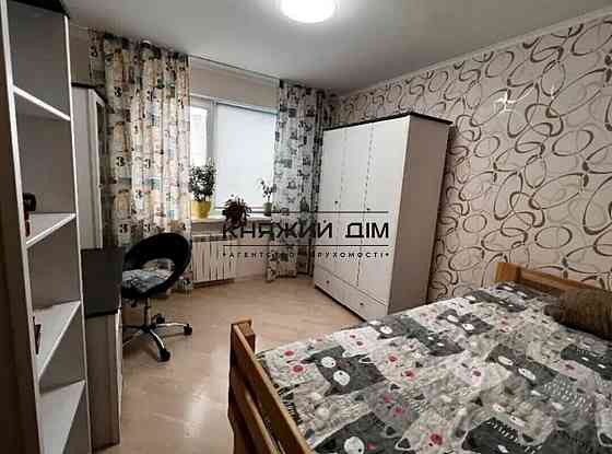 Продаж Квартира 3-кімнатна, 16/16 поверх на Кадетский гай ул. Киев