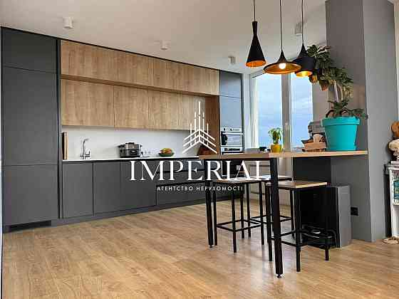 Продаж Квартира 2-кімнатна, 27/27 поверх на вул. Лобановського Kiev